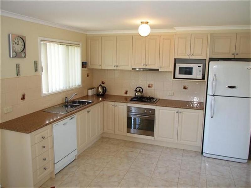 9 Barry Street, Sunderland Bay VIC 3922