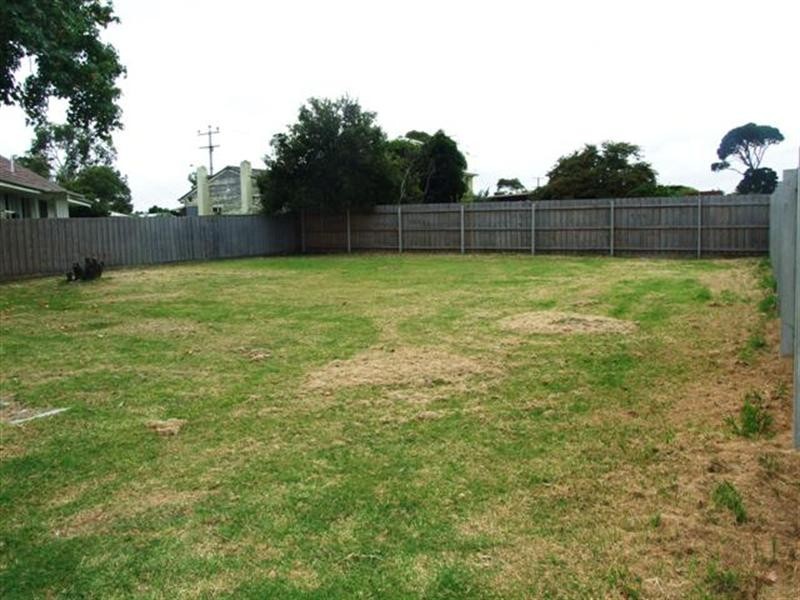 1B Douglas Road, Cowes VIC 3922