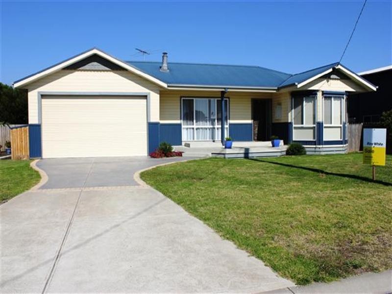 9 Tampa Road, Cape Woolamai VIC 3925