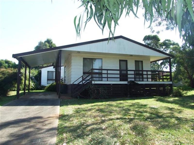 12 Walton Street, Cowes VIC 3922