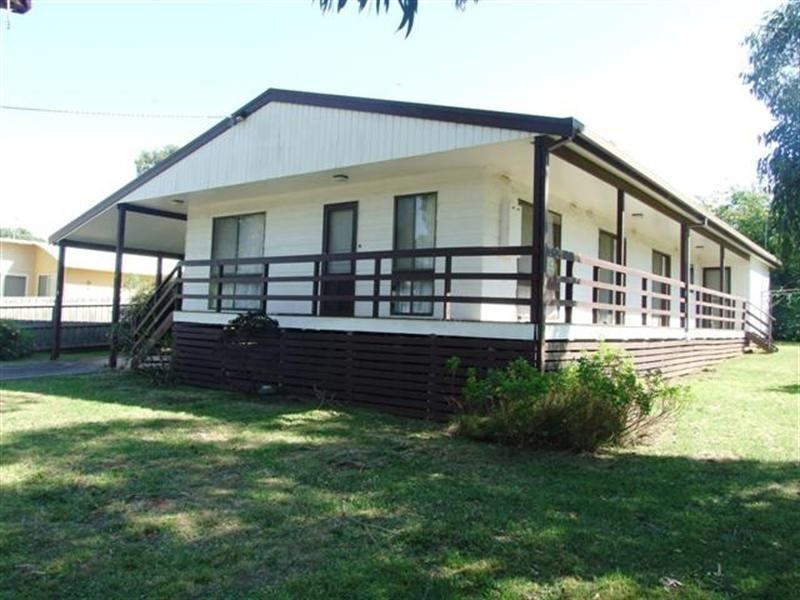 12 Walton Street, Cowes VIC 3922