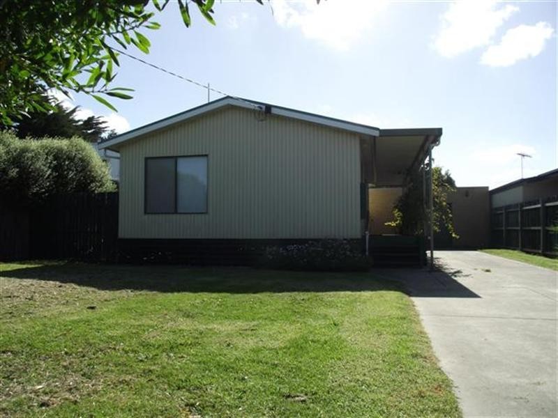 28 Kendall Avenue, Cape Woolamai VIC 3925