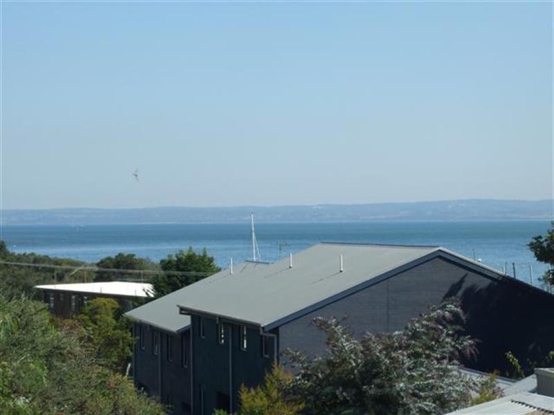 8 Walpole Street, Cowes VIC 3922