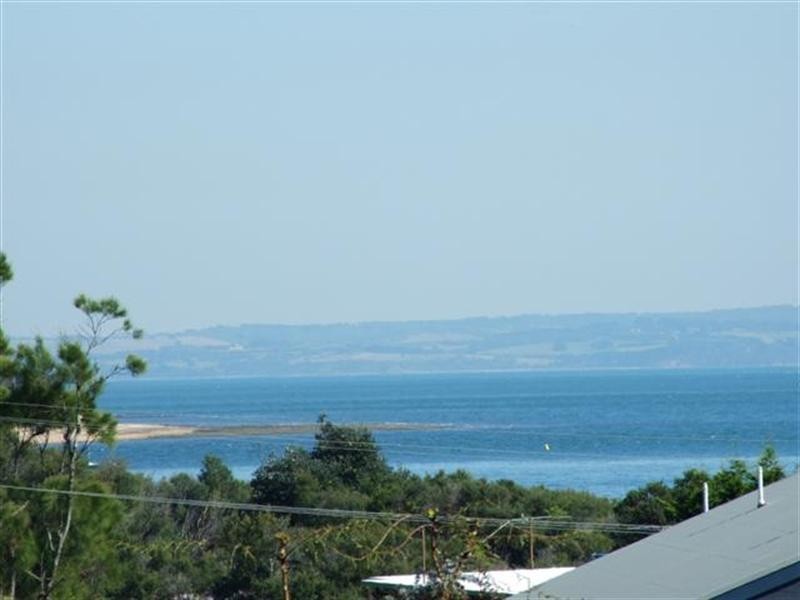 8 Walpole Street, Cowes VIC 3922
