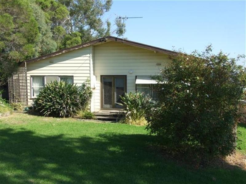8 Walpole Street, Cowes VIC 3922
