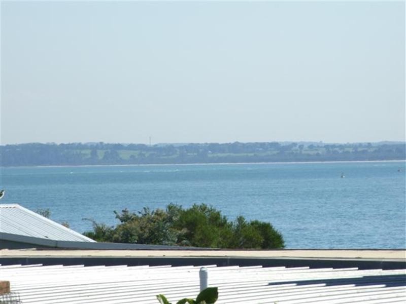 8 Walpole Street, Cowes VIC 3922