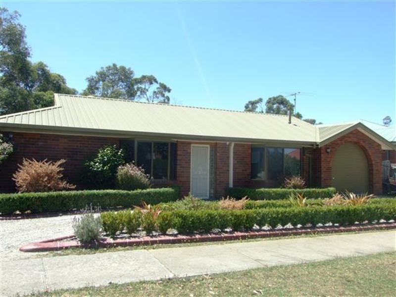 2 Blue Gum Court, Cowes VIC 3922