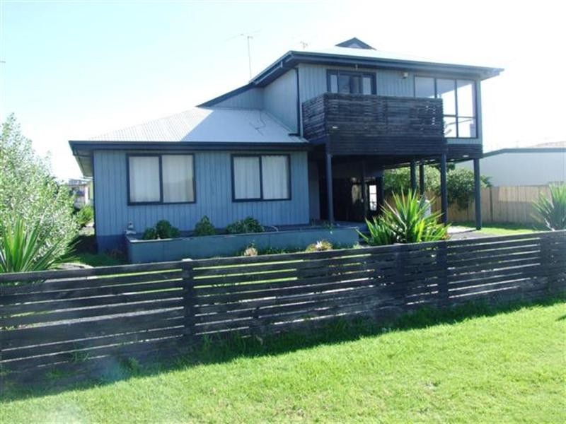 14 Highview Crescent, Surf Beach VIC 3922