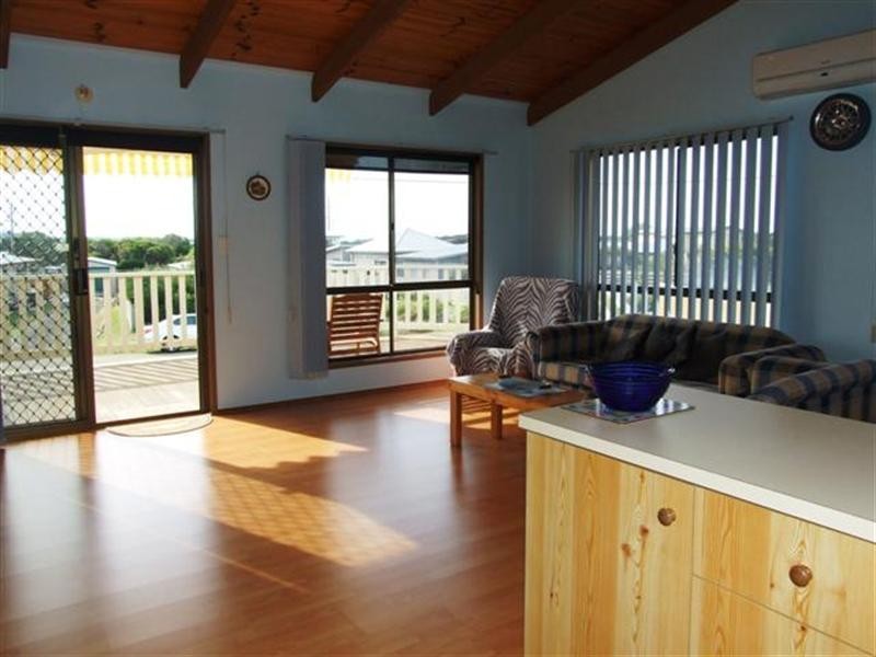 25 Page Avenue, Surf Beach VIC 3922