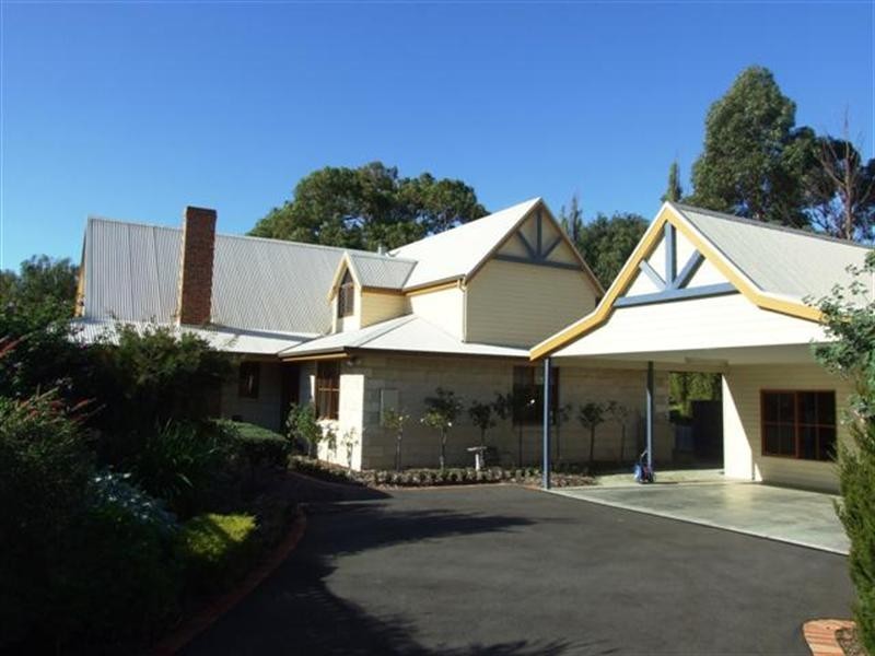 10 Collins Street, Silverleaves VIC 3922