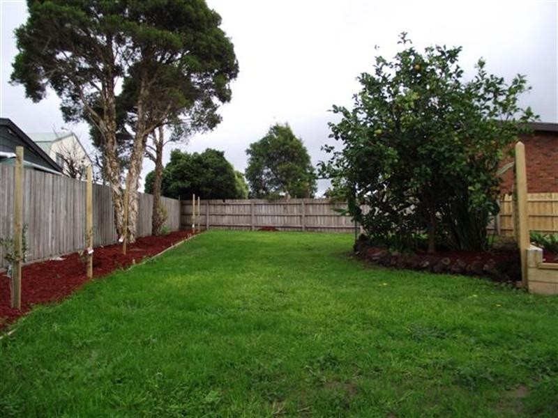 11 West Court, Cowes VIC 3922