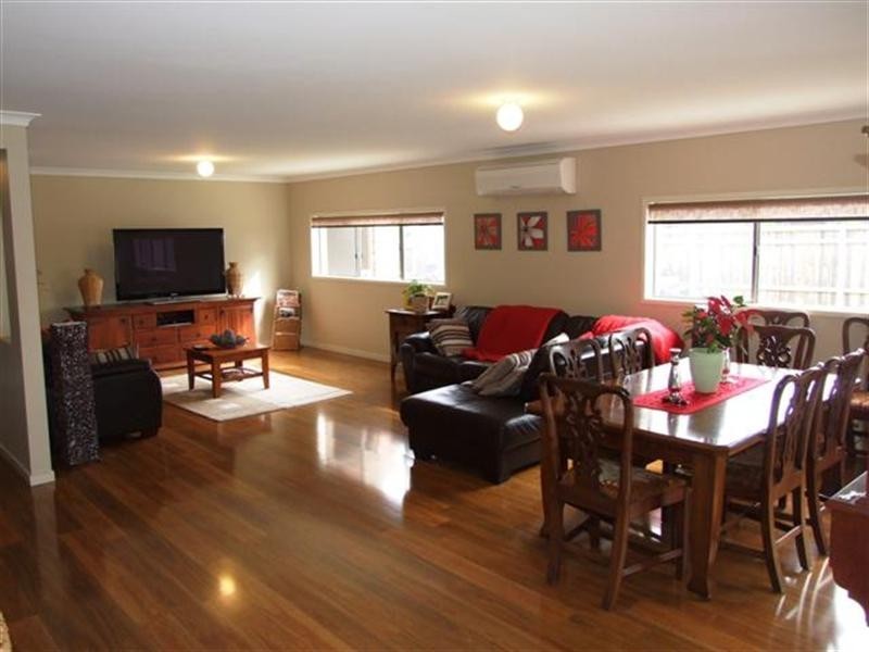 23 Robert Drive, Cowes VIC 3922