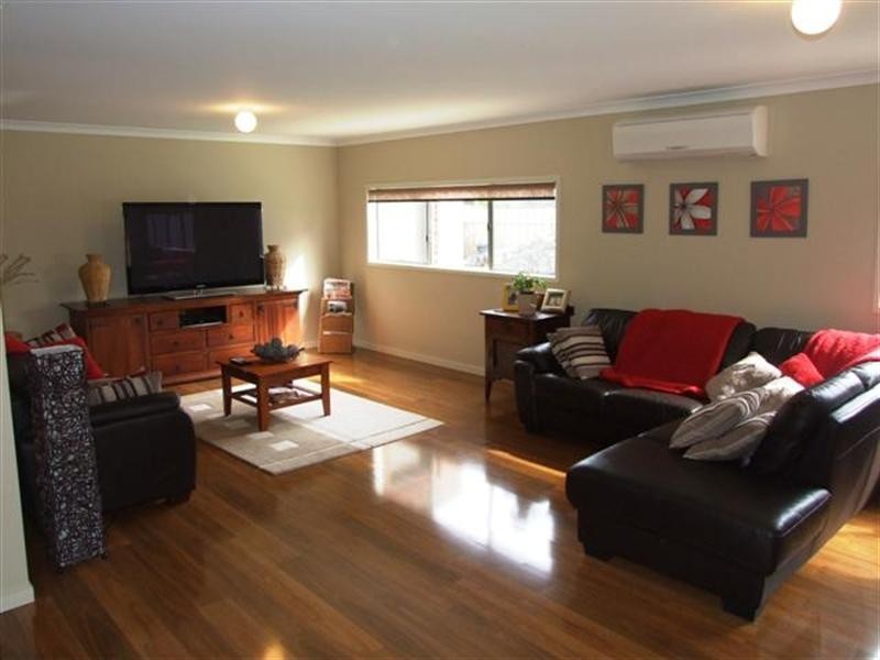 23 Robert Drive, Cowes VIC 3922