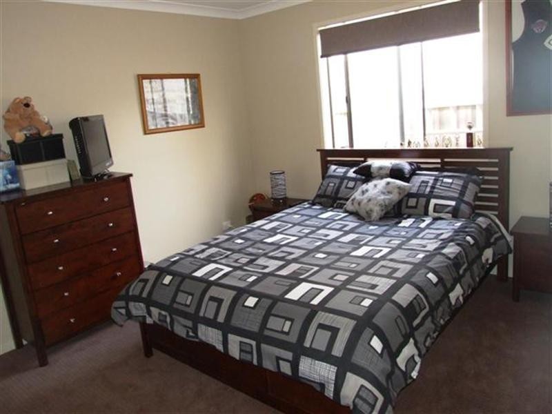 23 Robert Drive, Cowes VIC 3922