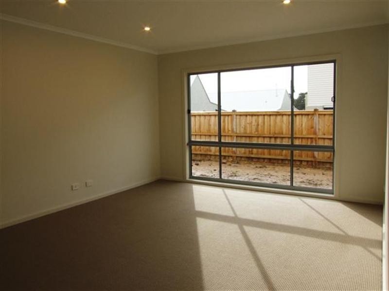 20 Boardwalk Boulevard, Cowes VIC 3922