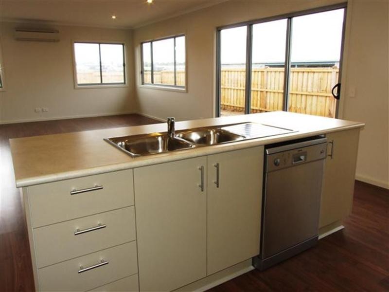 20 Boardwalk Boulevard, Cowes VIC 3922