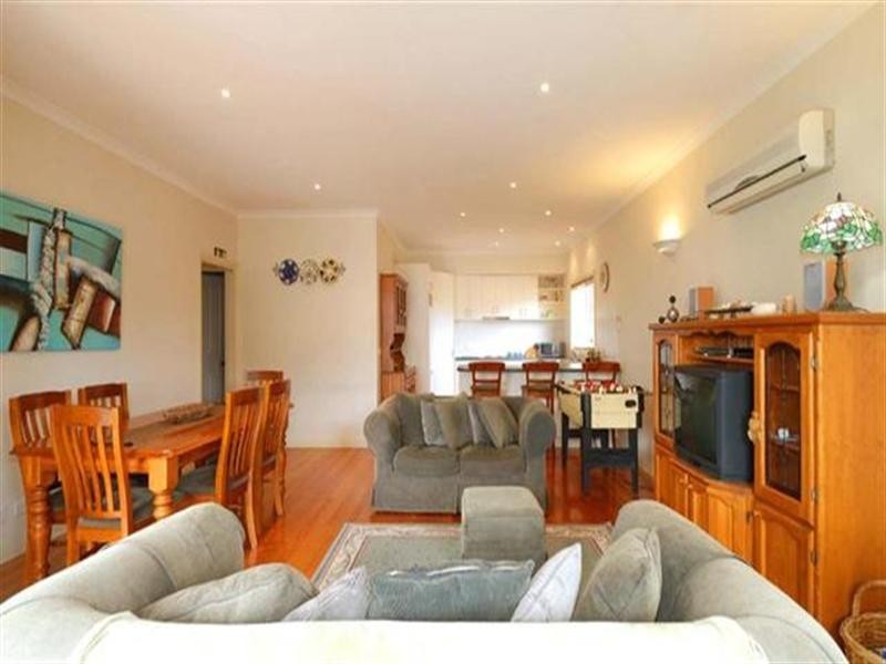 2/63 Dunsmore Road, Cowes VIC 3922