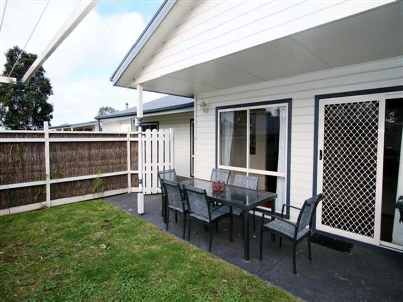 2/63 Dunsmore Road, Cowes VIC 3922