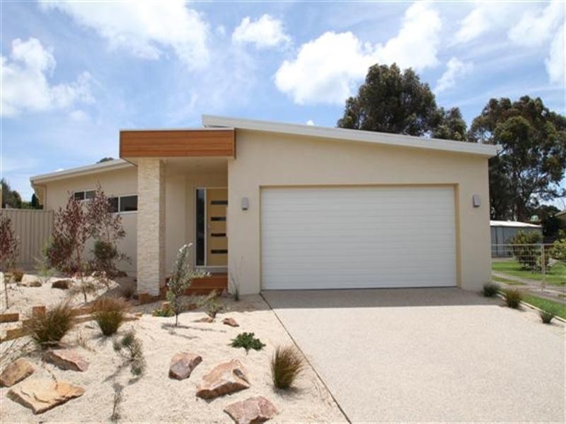 1/15 West Court, Cowes VIC 3922