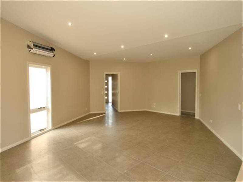 1/15 West Court, Cowes VIC 3922