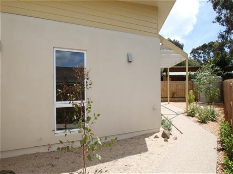 1/15 West Court, Cowes VIC 3922