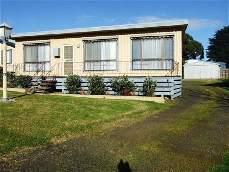 15 Phillip Island Road, Sunset Strip VIC 3922