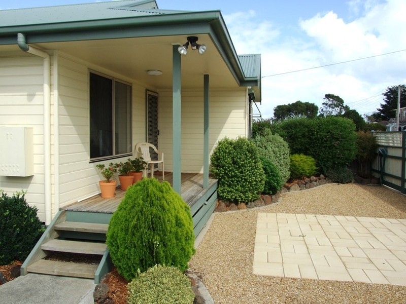 13 St Georges Road, Cowes VIC 3922