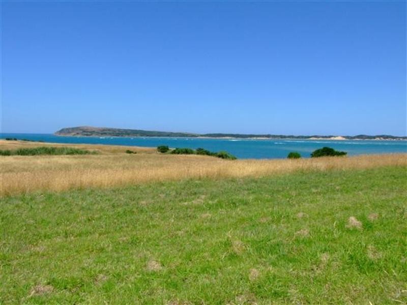 15 Ocean View Drive, San Remo VIC 3925
