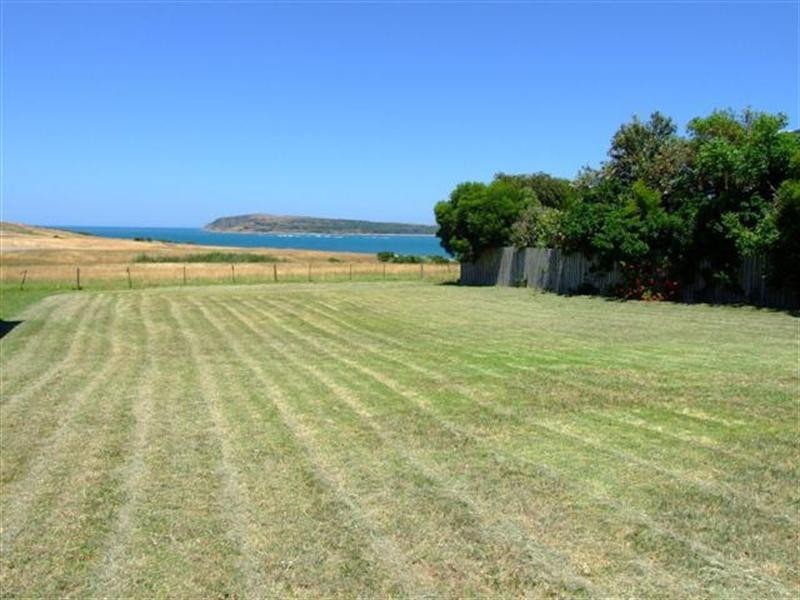 15 Ocean View Drive, San Remo VIC 3925