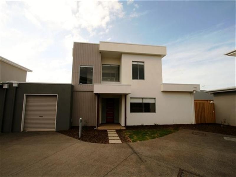 Unit 1 5-7 Norman Drive, Cowes VIC 3922