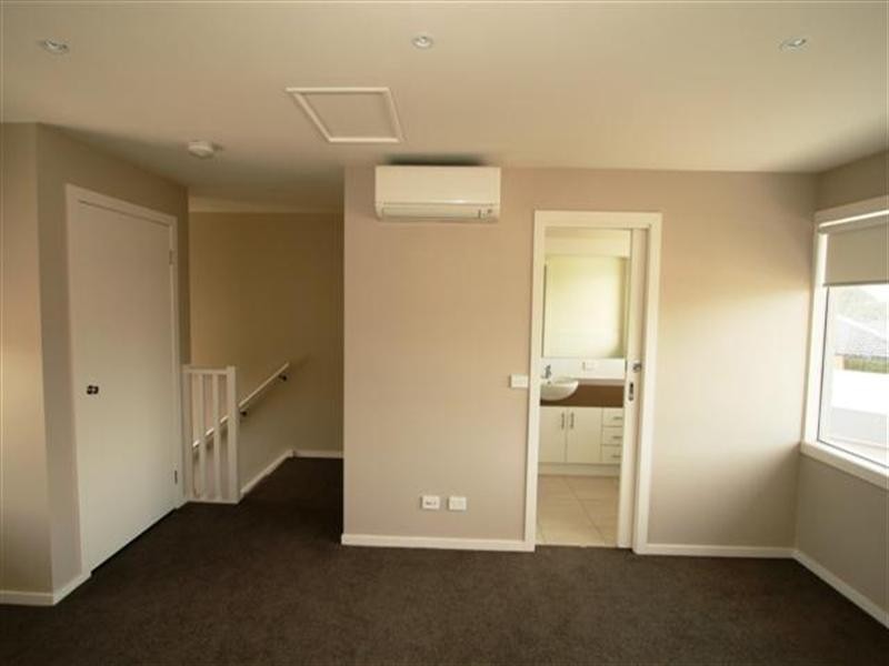 Unit 1 5-7 Norman Drive, Cowes VIC 3922