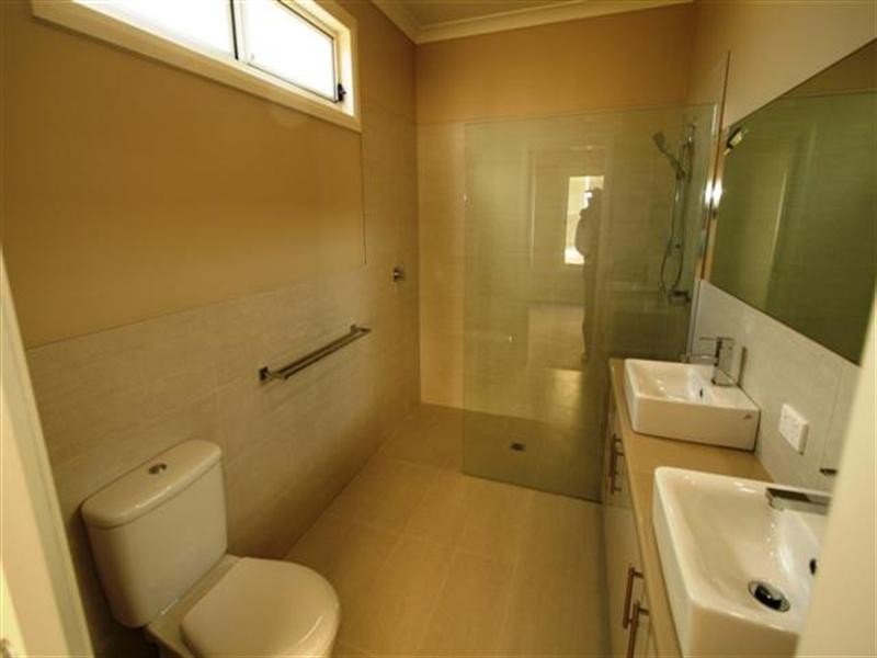 2/15 West Court, Cowes VIC 3922