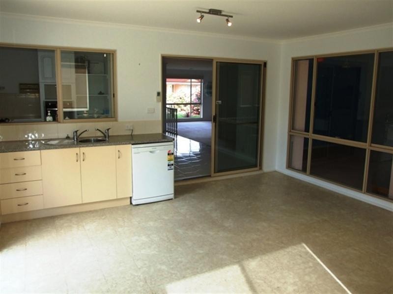 4 Manna Gum Drive, Cowes VIC 3922