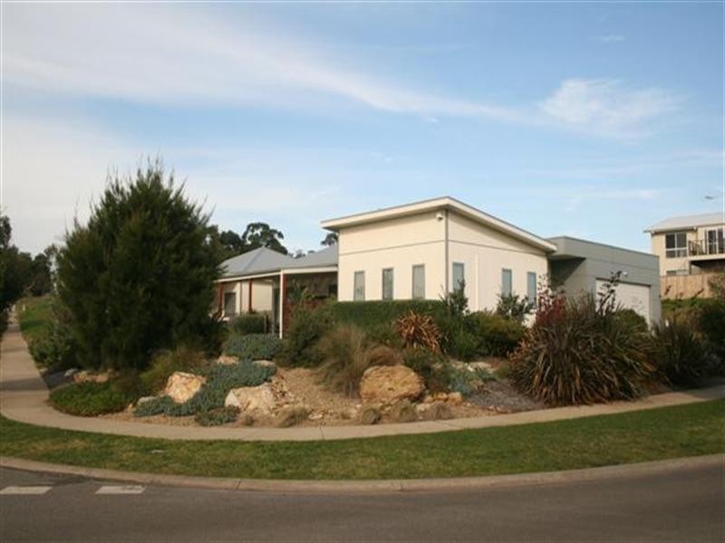 29 Seagrove Way, Cowes VIC 3922