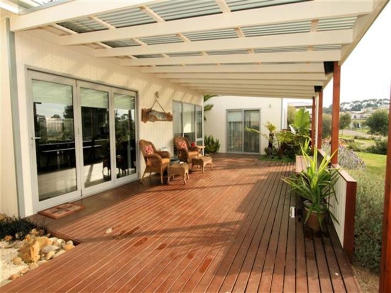 29 Seagrove Way, Cowes VIC 3922