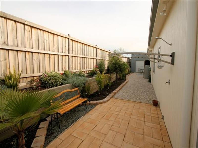 29 Seagrove Way, Cowes VIC 3922
