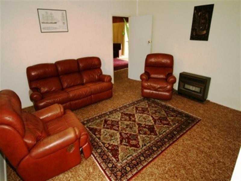 12 Beach Street, Cowes VIC 3922