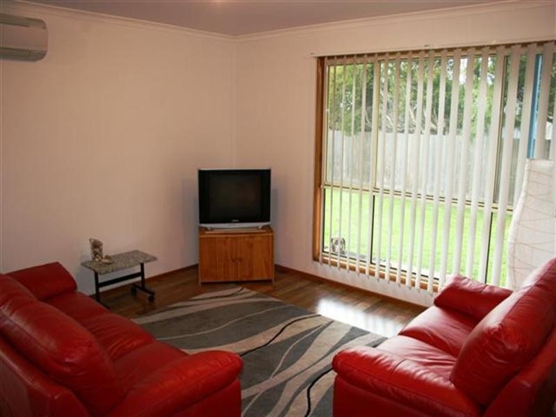 2 Dixon Street, Surf Beach VIC 3922