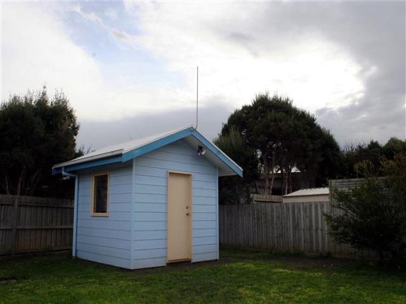 2 Dixon Street, Surf Beach VIC 3922