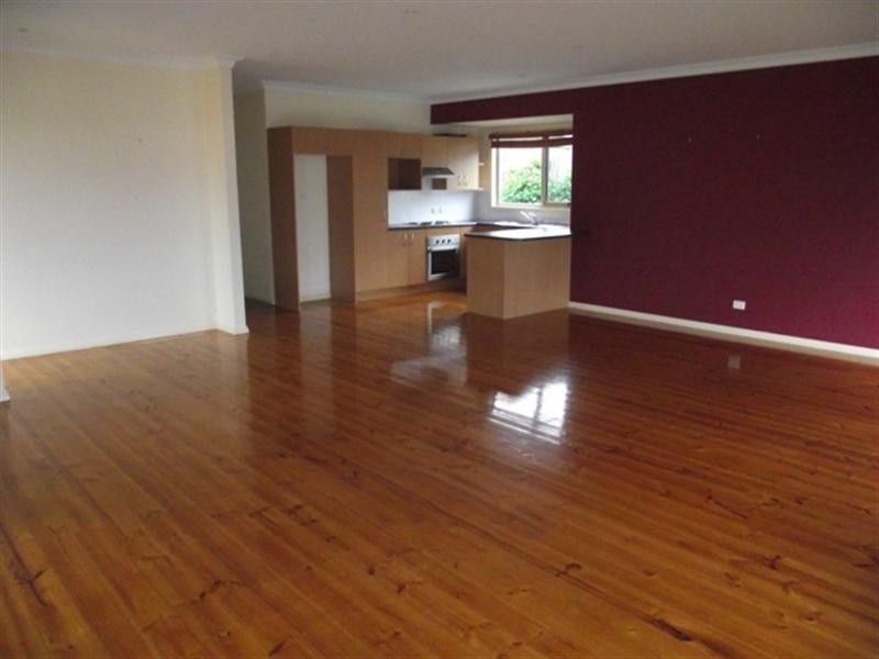 18 Norman Drive, Cowes VIC 3922