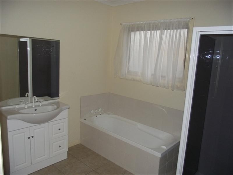 18 Norman Drive, Cowes VIC 3922