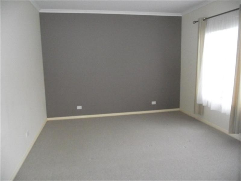 18 Norman Drive, Cowes VIC 3922