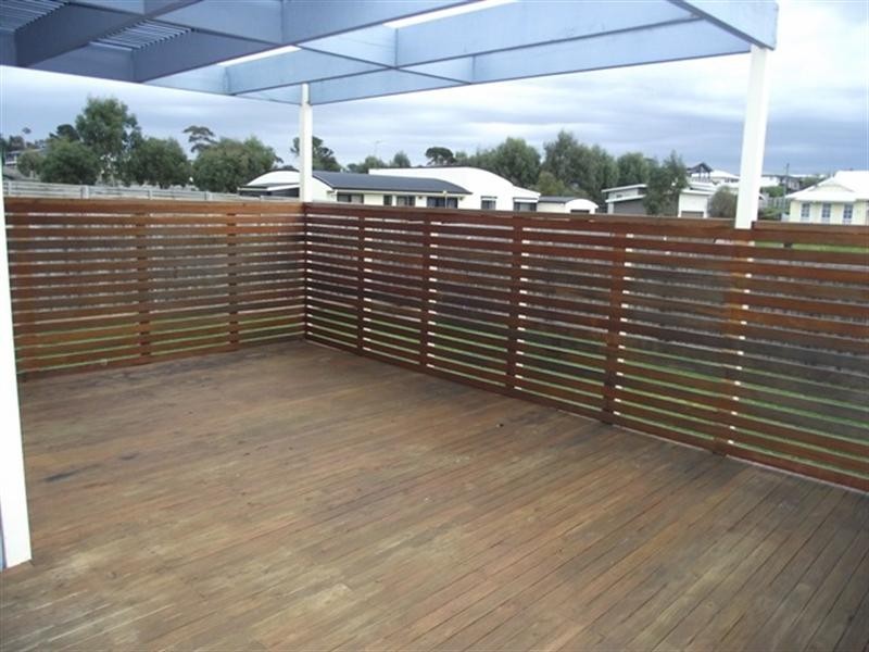 18 Norman Drive, Cowes VIC 3922