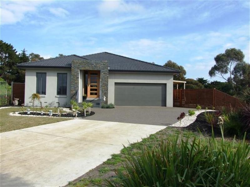 21 Waterview Rise, Cowes VIC 3922