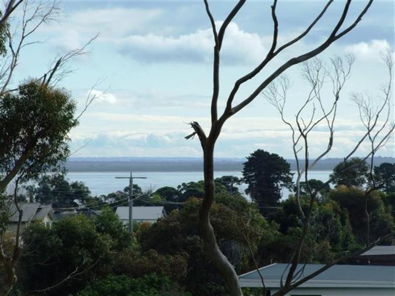 21 Waterview Rise, Cowes VIC 3922