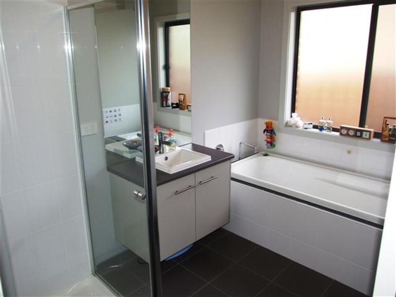 21 Waterview Rise, Cowes VIC 3922