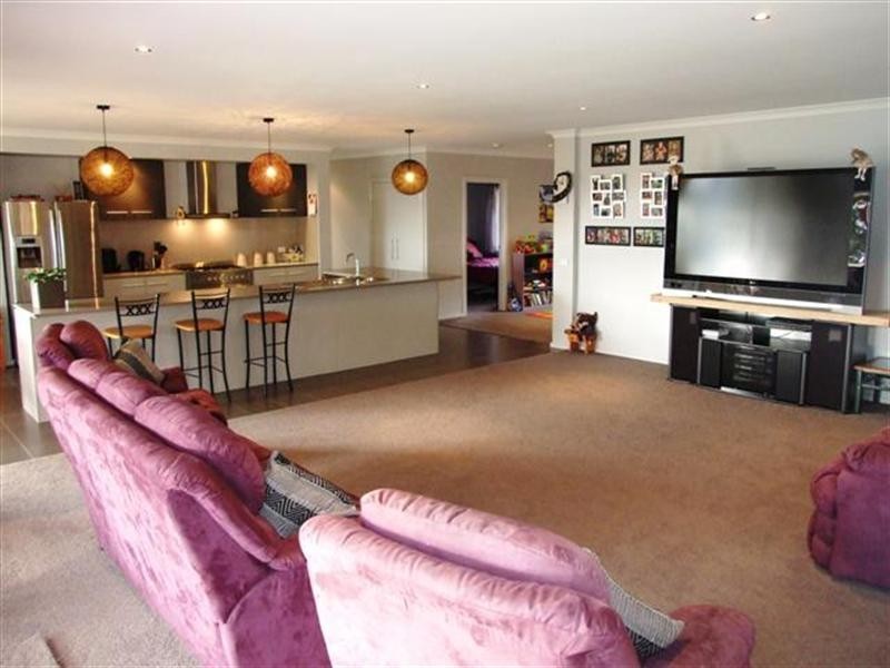 21 Waterview Rise, Cowes VIC 3922