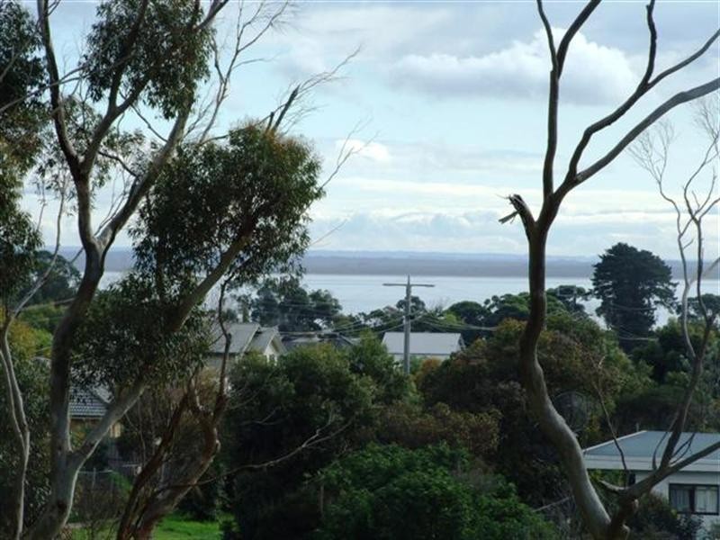 21 Waterview Rise, Cowes VIC 3922