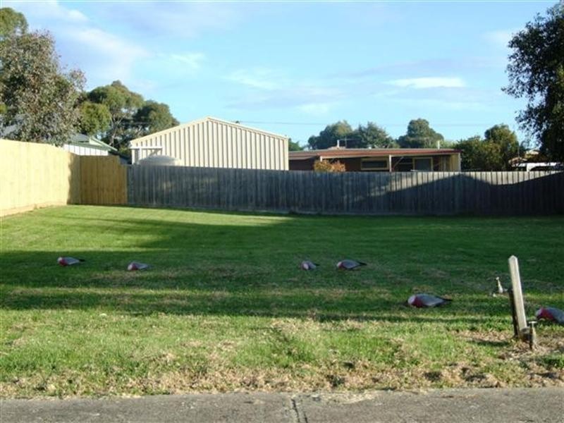 63 Wyndham Avenue, Cowes VIC 3922