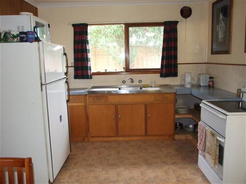9 Batman Street, Surf Beach VIC 3922